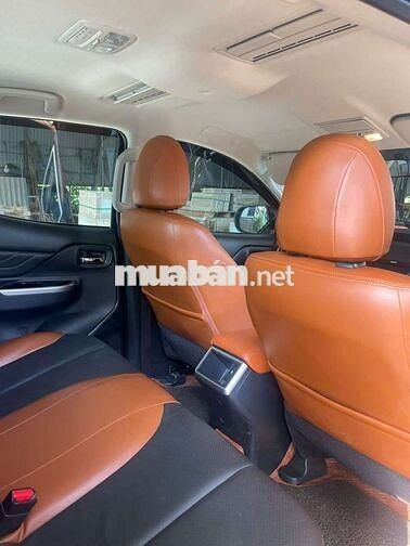 Mitsubishi Triton Athlete Đen