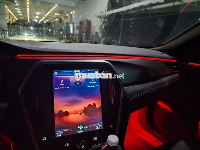 Vinfast Lux A 2.0 Base 2022 47000 km Đỏ