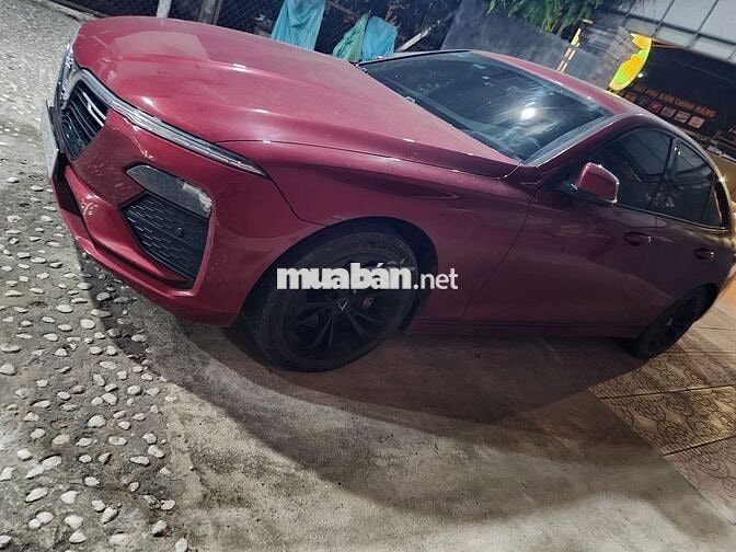 Vinfast Lux A 2.0 Base 2022 47000 km Đỏ