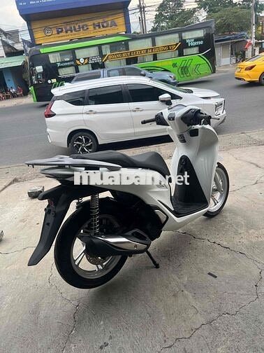 Honda SH 125 2023 Trắng bán trả góp