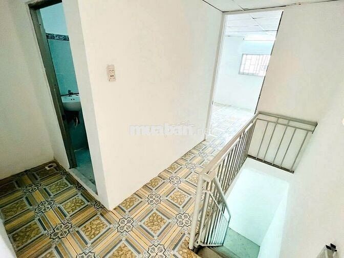 Cho thuê nhà hẻm ba gác 2pn đường Lý Thánh Tông, quận Tân Phú 