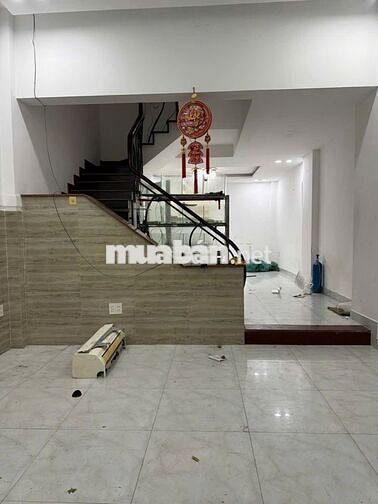 CHO THUÊ NHÀ PHƯỜNG TÂN QUÝ 4,5 x 14 M ĐÚC 3,5 Tấm ĐẸP : 4 PN , 4 Wc