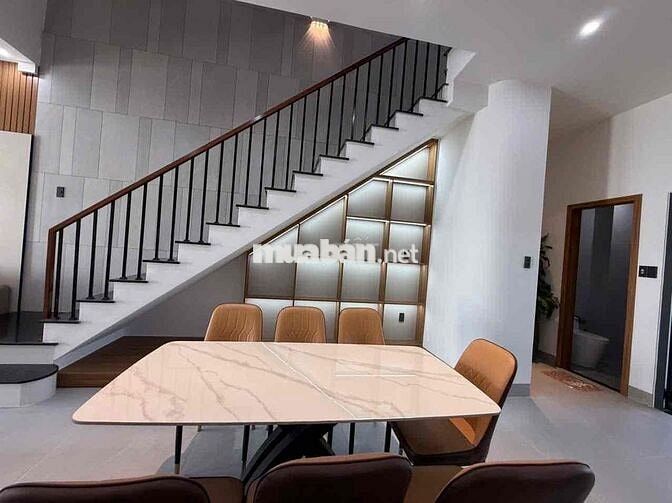 🏠 Cho thuê Villa Ngũ Hành Sơn gần Minh Mạng  * DT: 140m2 * Thiết kế gồ