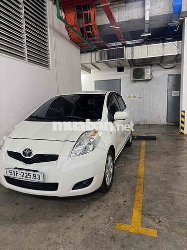Toyota Yaris 2010 - 100000km