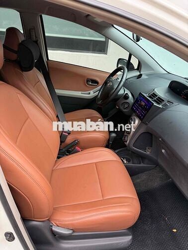 Toyota Yaris 2010 - 100000km