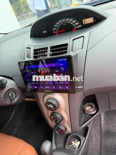 Toyota Yaris 2010 - 100000km