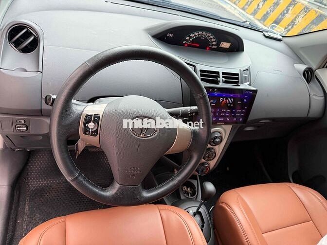 Toyota Yaris 2010 - 100000km
