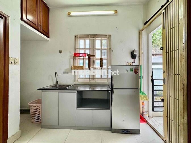 Cho Thuê 1PN Tách Bếp Balcon 35m2 Full NT Ngay Cống Quỳnh Bùi Viện Q1