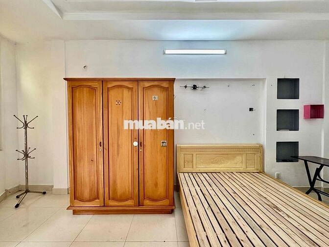 Cho Thuê 1PN Tách Bếp Balcon 35m2 Full NT Ngay Cống Quỳnh Bùi Viện Q1