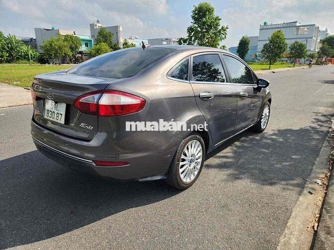 Ford Fiesta Xám