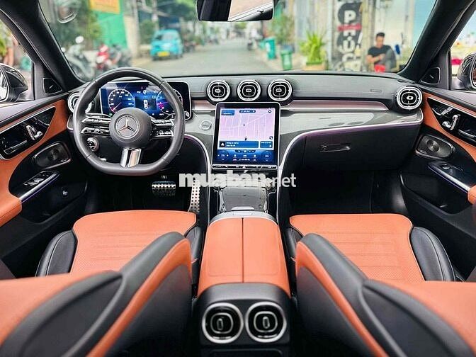 Mercedes C300 AMG Model 2023 Đen