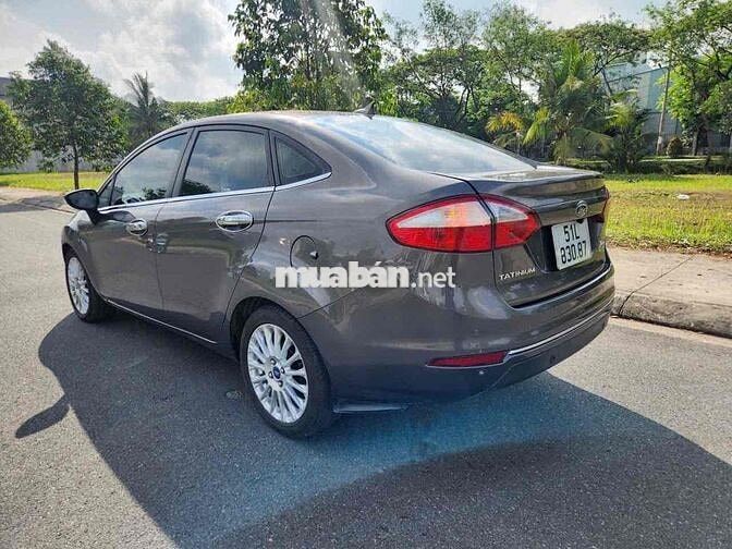Ford Fiesta Xám