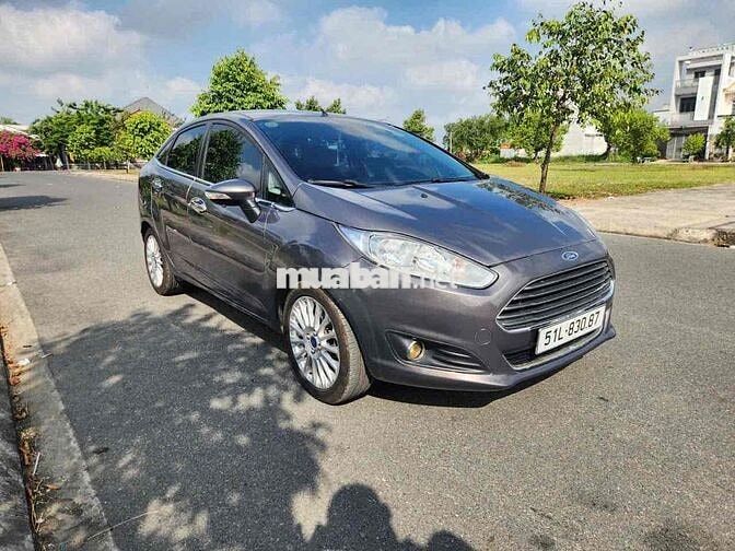 Ford Fiesta Xám