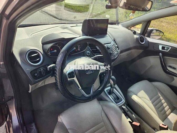 Ford Fiesta Xám