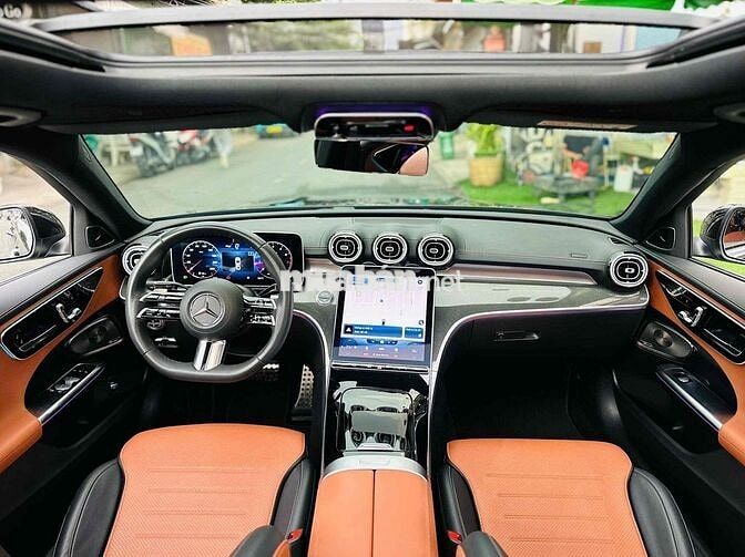Mercedes C300 AMG Model 2023 Đen