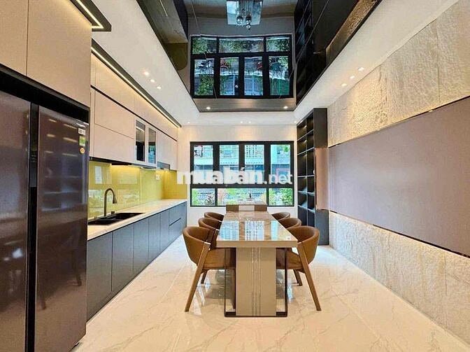 Nhà có Thang Máy full nội thất cao cấp đường xe tải né nhau