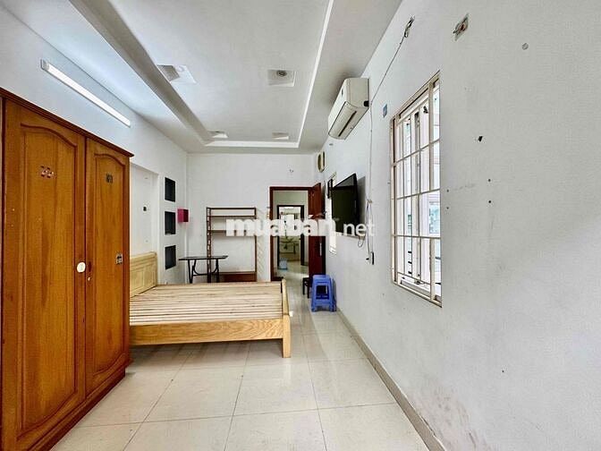 Cho Thuê 1PN Tách Bếp Balcon 35m2 Full NT Ngay Cống Quỳnh Bùi Viện Q1