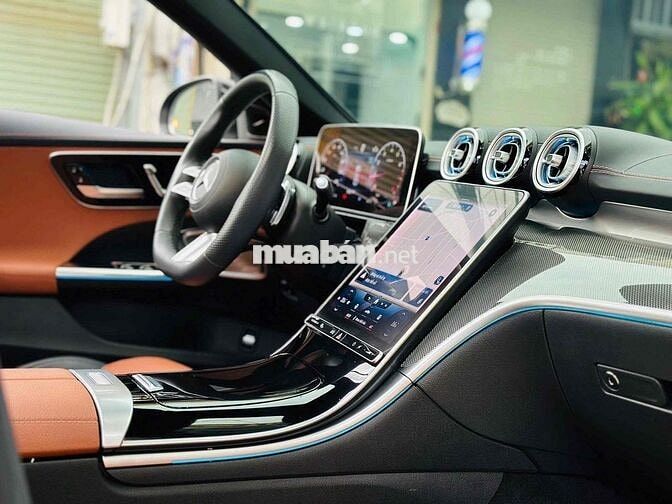 Mercedes C300 AMG Model 2023 Đen