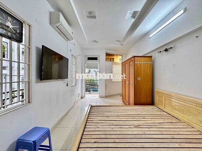 Cho Thuê 1PN Tách Bếp Balcon 35m2 Full NT Ngay Cống Quỳnh Bùi Viện Q1