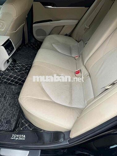 Toyota Camry 2022 2.0Q Đen 38000 km
