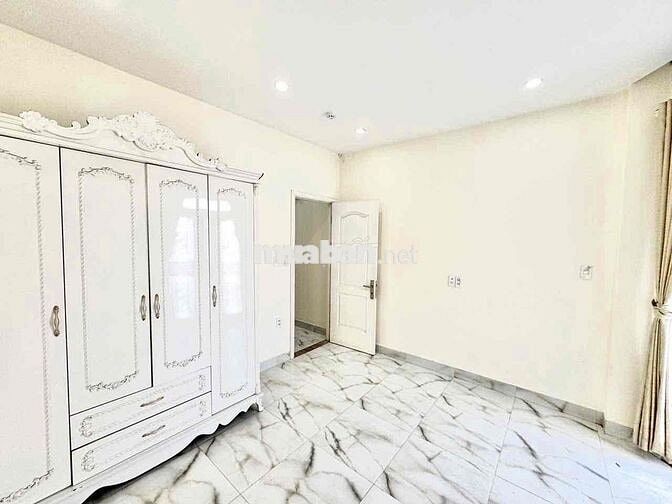🔥Căn Hộ - 1Ph Ngủ Tách Bếp - Full NT - Cửa Sổ - Ban Công - Thang Máy