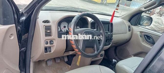 Ford Escape 2004 Đen