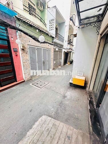 Bán CHDV P. Đức Nhuận 18 phòng