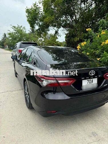 Toyota Camry 2022 2.0Q Đen 38000 km