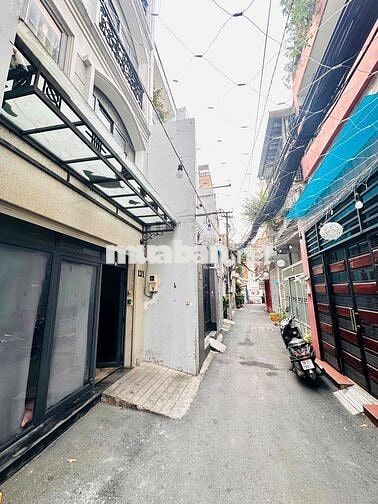 Bán CHDV P. Đức Nhuận 18 phòng