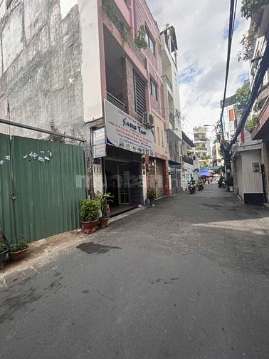 Bán Nhà Trung Tâm Quận 1 – Khuôn Đất Đẹp 8x22m – Thích Hợp CHDV & Buil