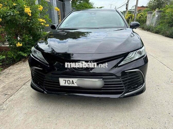 Toyota Camry 2022 2.0Q Đen 38000 km