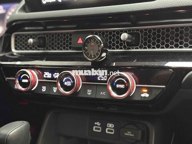 Honda Civic RS ĐK 2/2024 Odo 15.000 km Như Mới