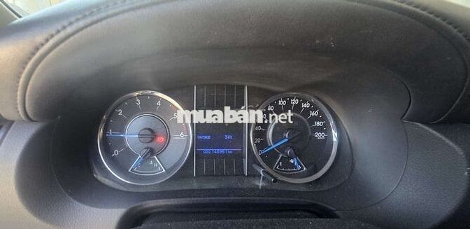 Toyota Fortuner 2017 1 cầu 150000 km Trắng