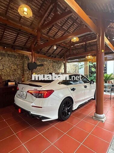 Honda Civic RS ĐK 2/2024 Odo 15.000 km Như Mới