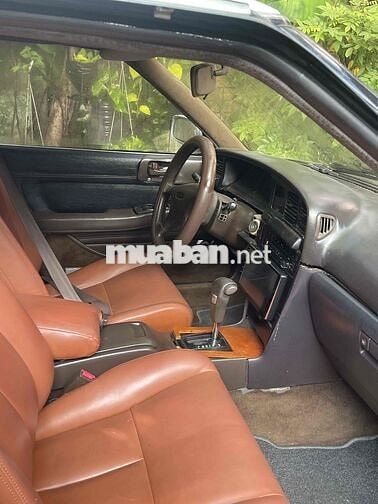 Toyota MARK II Trắng Tự động