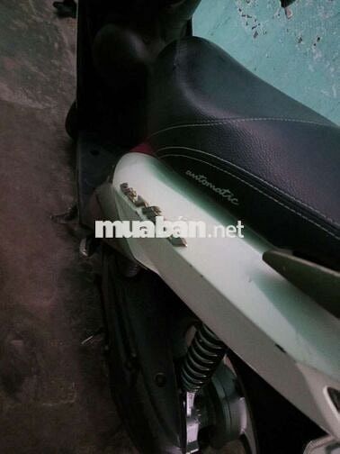 Yamaha Luvias màu Trắng
