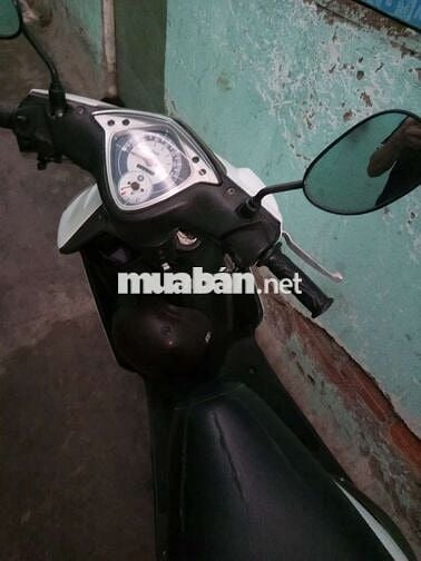 Yamaha Luvias màu Trắng