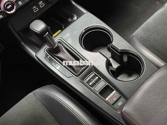 Honda Civic RS ĐK 2/2024 Odo 15.000 km Như Mới