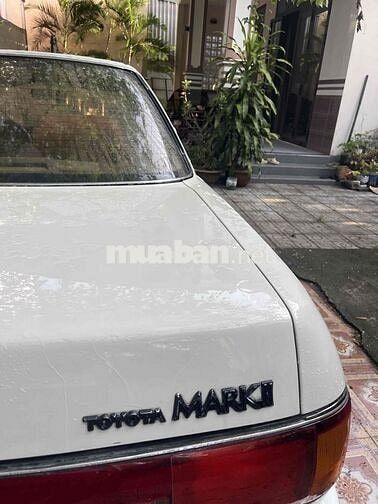 Toyota MARK II Trắng Tự động