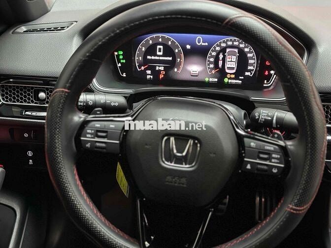 Honda Civic RS ĐK 2/2024 Odo 15.000 km Như Mới