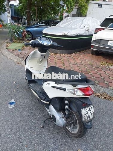 Piaggio Fly 3vie Trắng Đã sử dụng