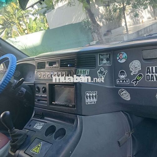 Mercedes M100 2002 Bạc