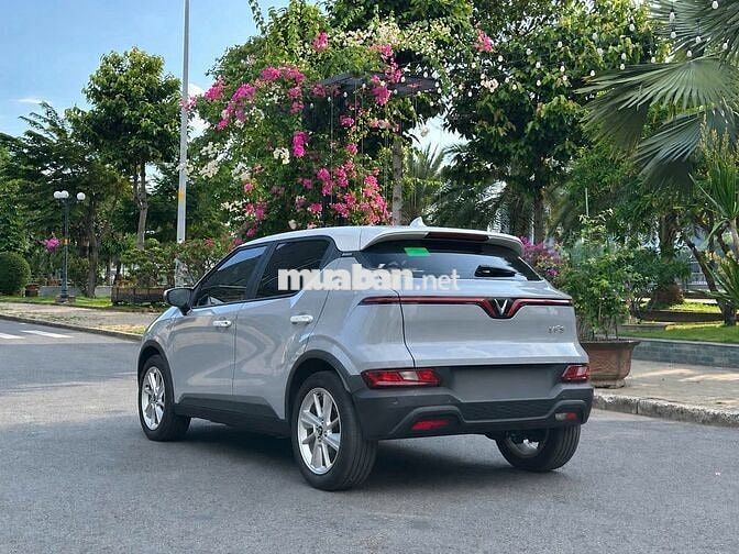 VF5 PLUS 25 - MUA PIN - FREE SẠC KGH