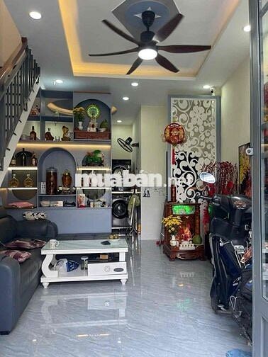 Nhà Nhỏ xinh DT 27 m  (4x7m ) 2.Tầng gồm 2 phòng ngủ 2 vệ sinh
