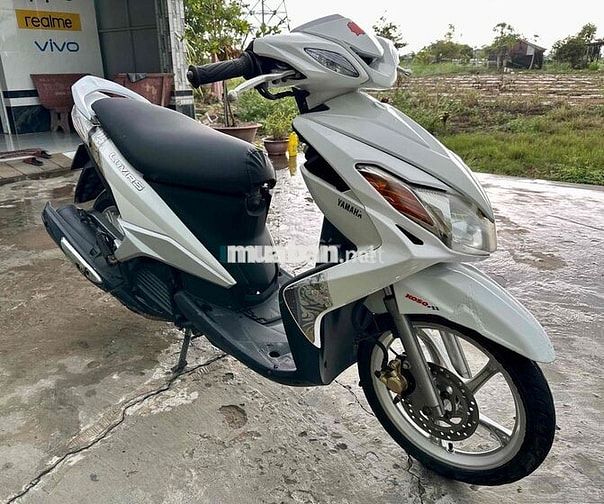 Yamaha Luvias màu Trắng