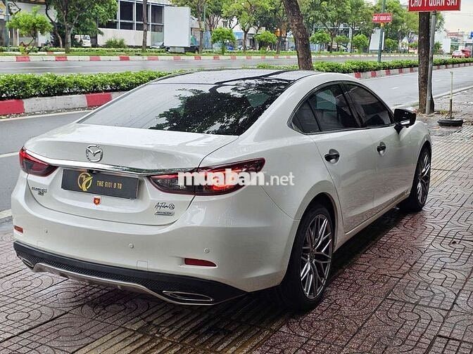 Mazda 6 2018 2.5 Premium Trắng