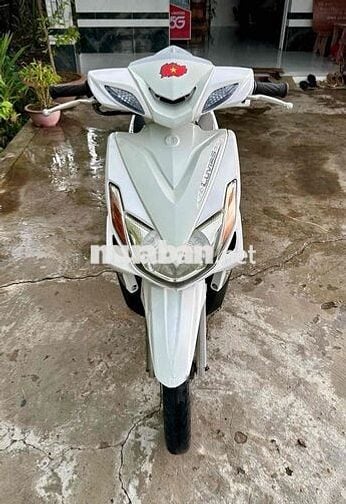 Yamaha Luvias màu Trắng