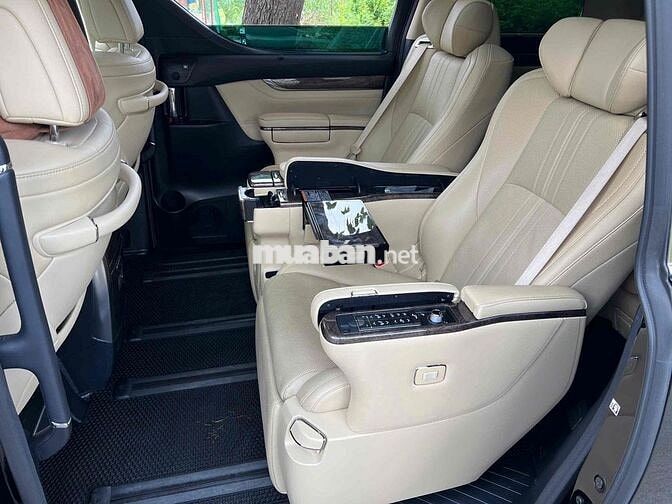 Toyota Alphard 2023 Đen 72000 km