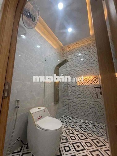 Chính Chủ Cần Bán Nhà SHR Gần Chợ Đầu Mối Hóc Môn 5pn, 2WC 110m2