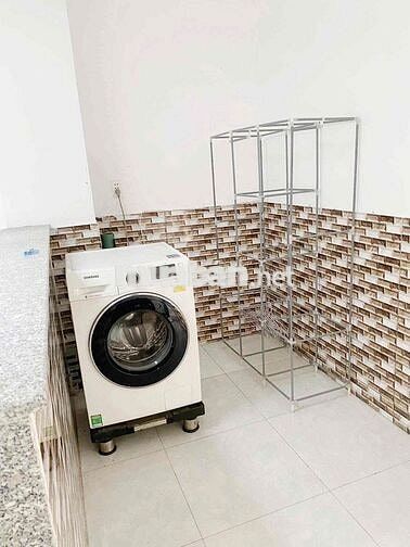 Phòng trọ ban công 3tr2 trong nhà nguyên căn siêu vip